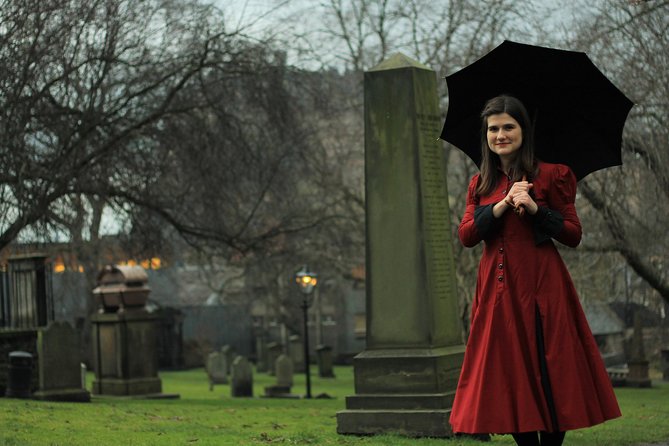 Ghost Tour in Spanish - Walking the Old Town and visiting Greyfriars