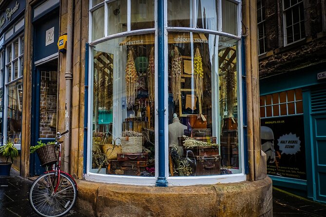 Guided 60-Minute Photography and sightseeing Tour in Edinburgh - The useful details at a glance