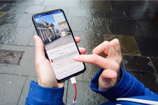 Highlights from Edinburgh’s Old Town: A Self-Guided Audio Tour - Following the Royal Mile