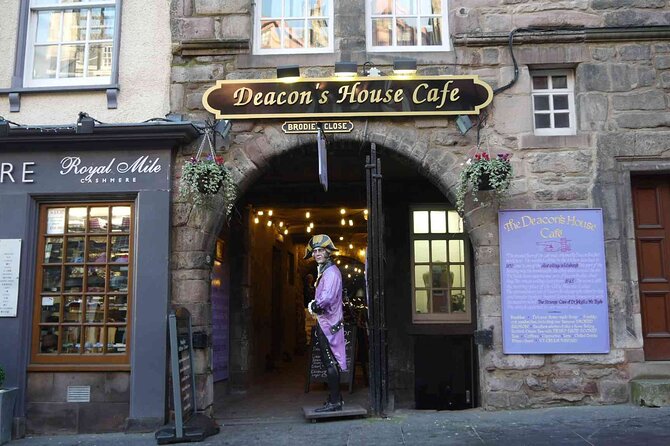 Highlights from the Royal Mile: A Self-Guided Audio Tour - Netherbow Port and the approach to Canongate