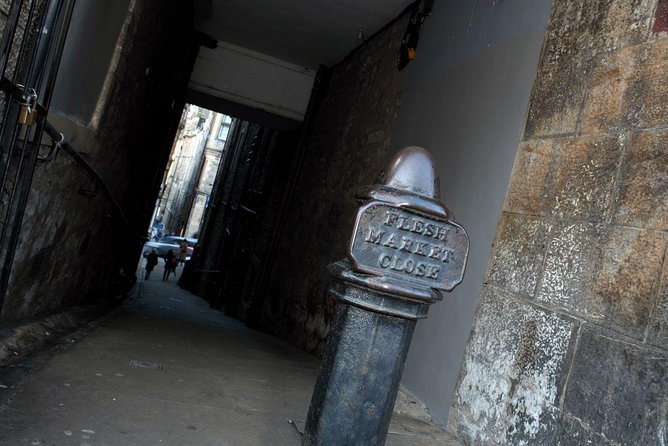 Multi-Sensory Haunted Underground Vaults Tour in Edinburgh - Should you book the Blair Street vaults tour?