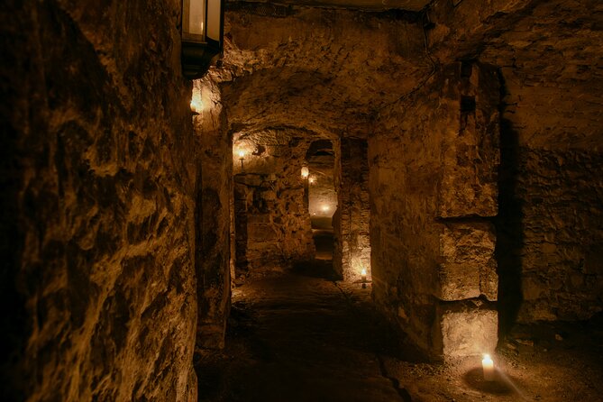Multi-Sensory Haunted Underground Vaults Tour in Edinburgh - Down the narrow stairs to Blair Street