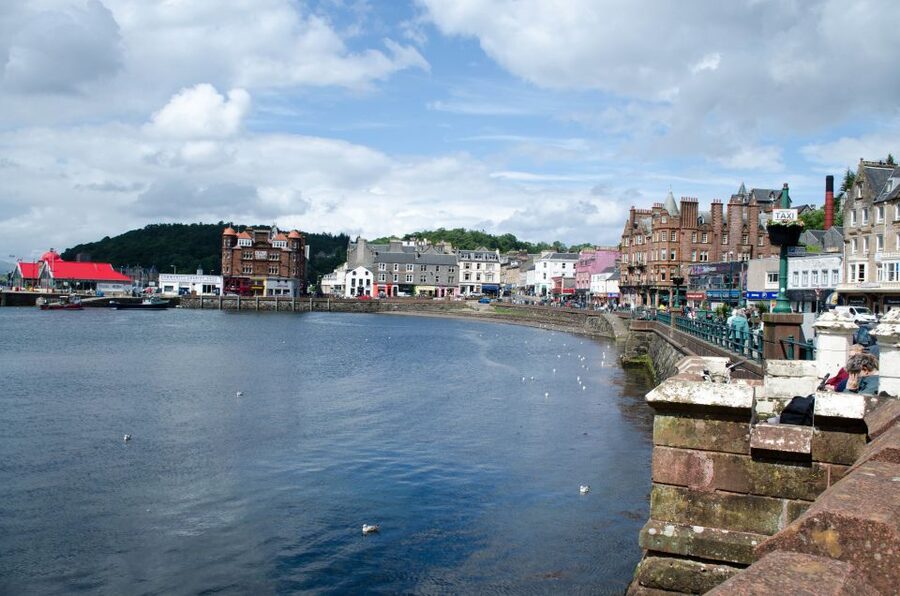 Oban, Lochs & Inveraray Full-Day Tour from Edinburgh - Loch Awe and Kilchurn Castle from the road