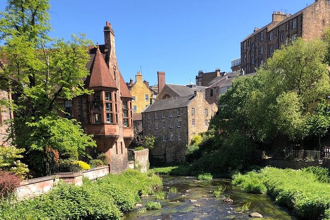 Private 4 Hour Tour of Edinburgh in a Spacious 6-seater Mercedes - Holyrood, Arthur’s Seat, and the city’s wider setting