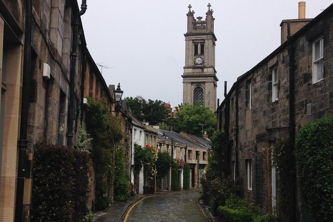 Private Walk: Edinburgh Old Town and New Town - Greyfriars, Victoria Street and the Royal Mile
