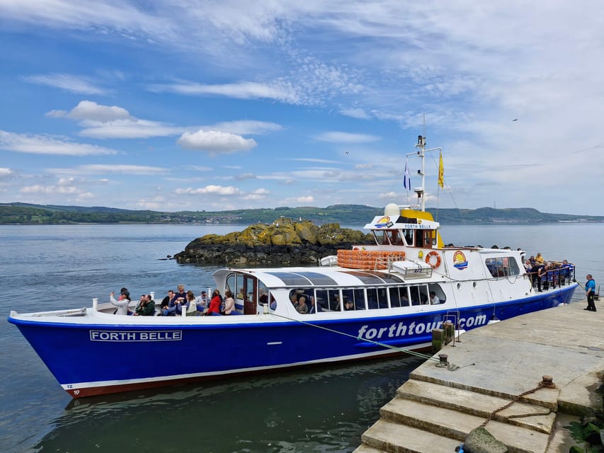 Queensferry: Sightseeing Cruise to Inchcolm Island - Inchcolm Abbey and the island’s wartime defenses