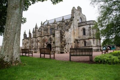 Rosslyn Chapel, Dunfermline Abbey and Stirling Castle Day Tour
