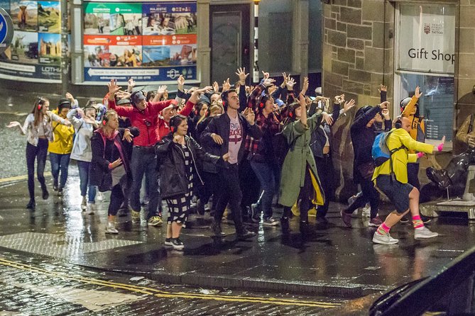 Silent Disco Adventure Tour - Dancing through the gardens