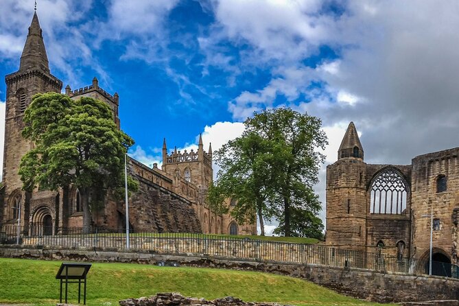 St Andrews, Fife Coast Walk & Historic Abbey Tour from Edinburgh - Making the most of one hour in St Andrews