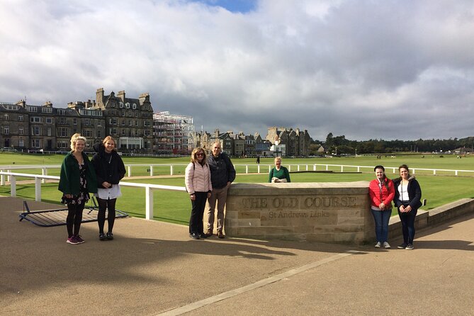 St Andrews Must-Sees Daily Walking Tour (11am & 2pm) - University quads and the famous cat