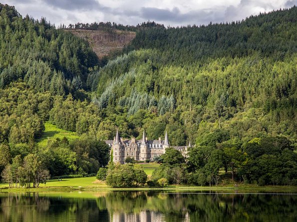 Stirling Castle and Whisky Very Small Group Tour from Edinburgh - The day at a glance