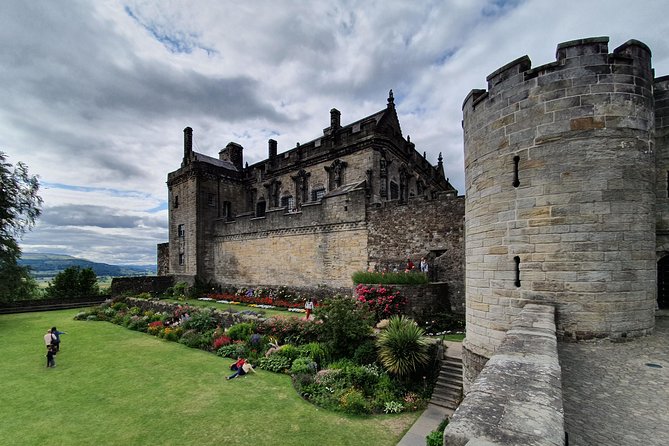 Stirling Castle, Kelpies and Loch Lomond from Edinburgh - A day that links sculpture, loch and castle
