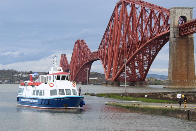 Stunning 90-Minute Firth of Forth Sightseeing Cruise Adventure - Small islands, seals and the occasional surprise
