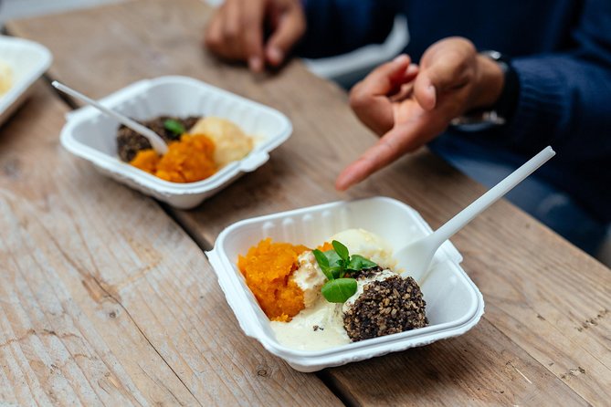 The 10 Tastings of Edinburgh With Locals: Private Food Tour - Walking, weather and food preferences