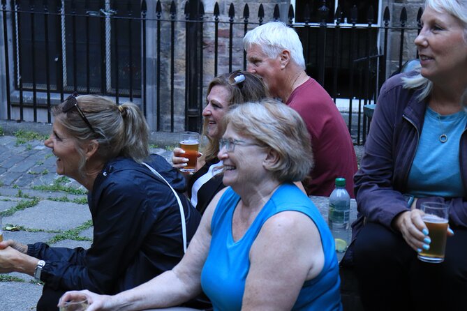 The Edinburgh Literary Pub Tour - Crossing from Old Town to New Town