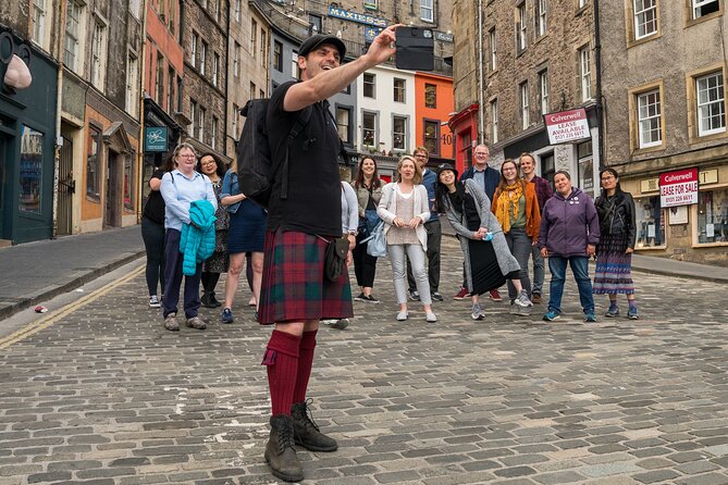 The Mountebank Comedy Walk of Edinburgh - The Royal Mile and Mercat Cross: public life, old and new