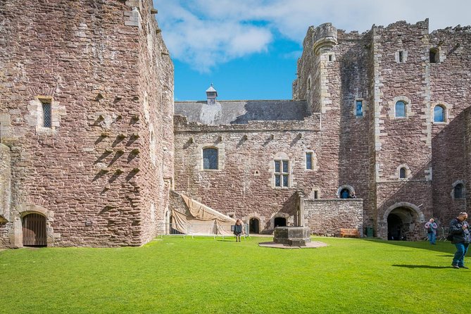 The Outlander 1 Day Experience - Doune Castle: Castle Leoch, with entry extra