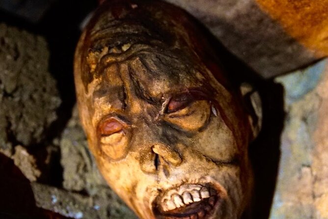 The World Famous Underground Ghost Tour - Greyfriars Kirkyard: graves, legends and a loyal dog