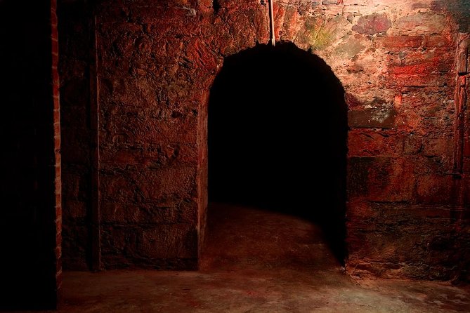 Underground Vaults Walking Tour in Edinburgh Old Town - Who should book this Edinburgh vault walk?