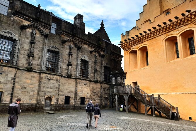 Wallace monument, Stirling Castle, Linlithgow Palace Private Tour - At a glance